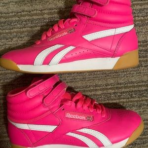 Reebok’s freestyle Hi Su CN7150 Pink Leather size 5.5